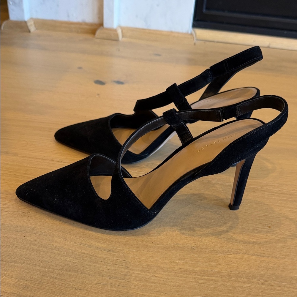 Ann Taylor Black Pointed Slingback Heels with Crisscross Straps - Picture 6 of 7